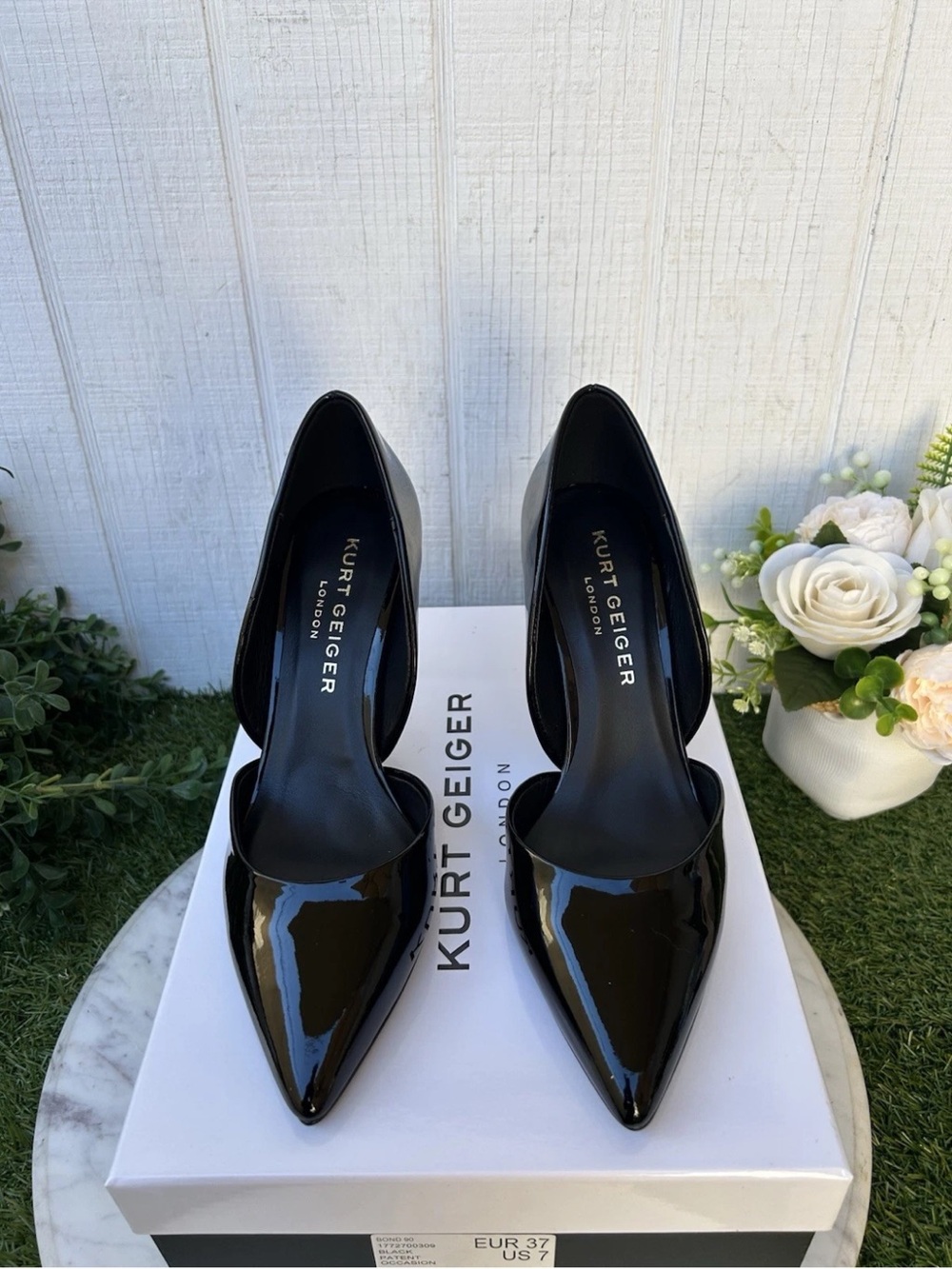 KURT GEIGER LONDON BOND
Black Patent Leather Pumps size
US  7 NEW/with box $220 - Picture 10 of 14